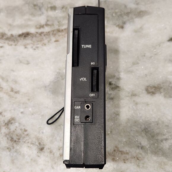 Vintage General Electric Radio Model 7-2924A Portable AM/FM Tested WORKS - Picture 3 of 8